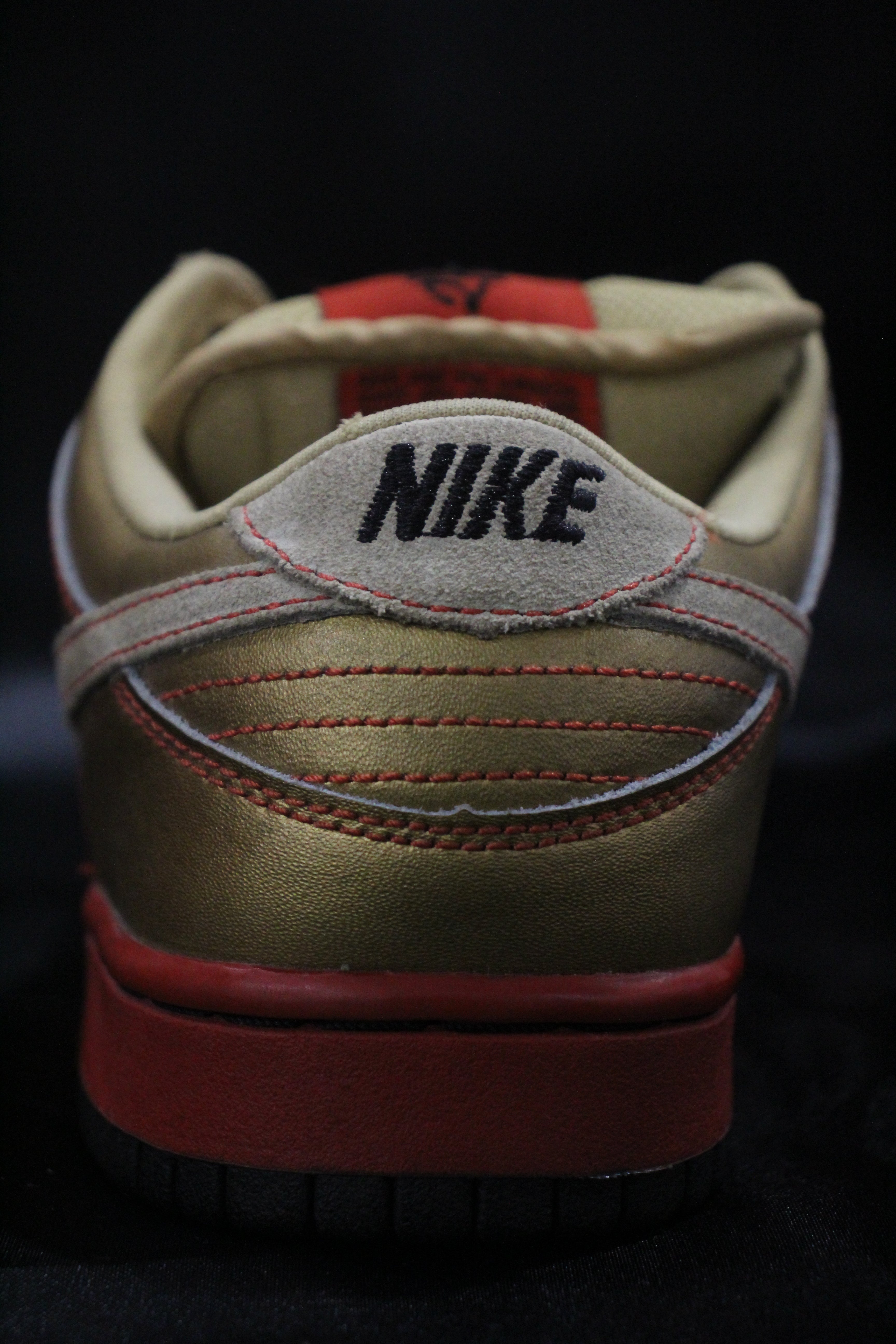 Nike SB Dunk Low Money Cat (2007) – The Wicker Bee