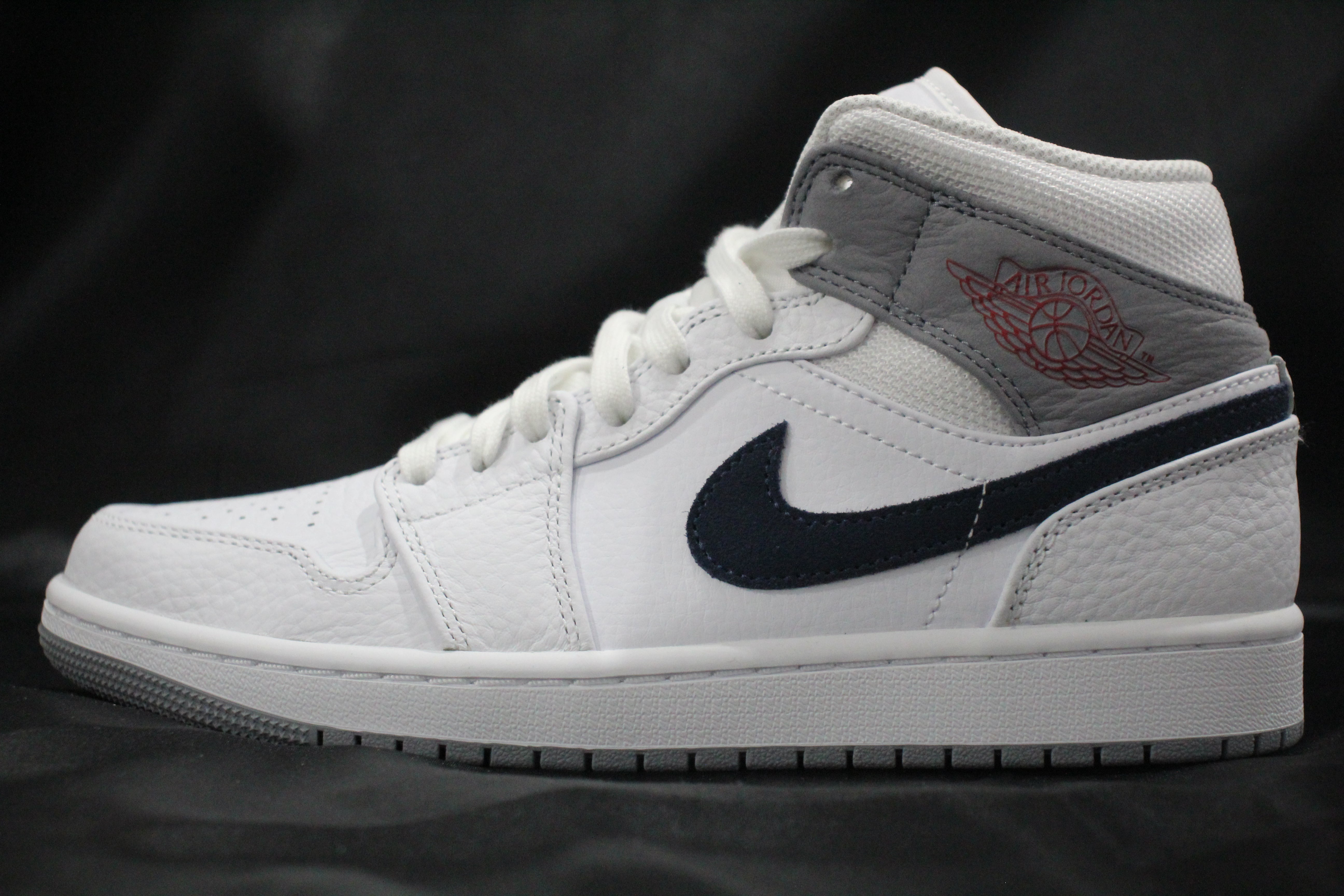 Air jordan 1 paris mid hot sale