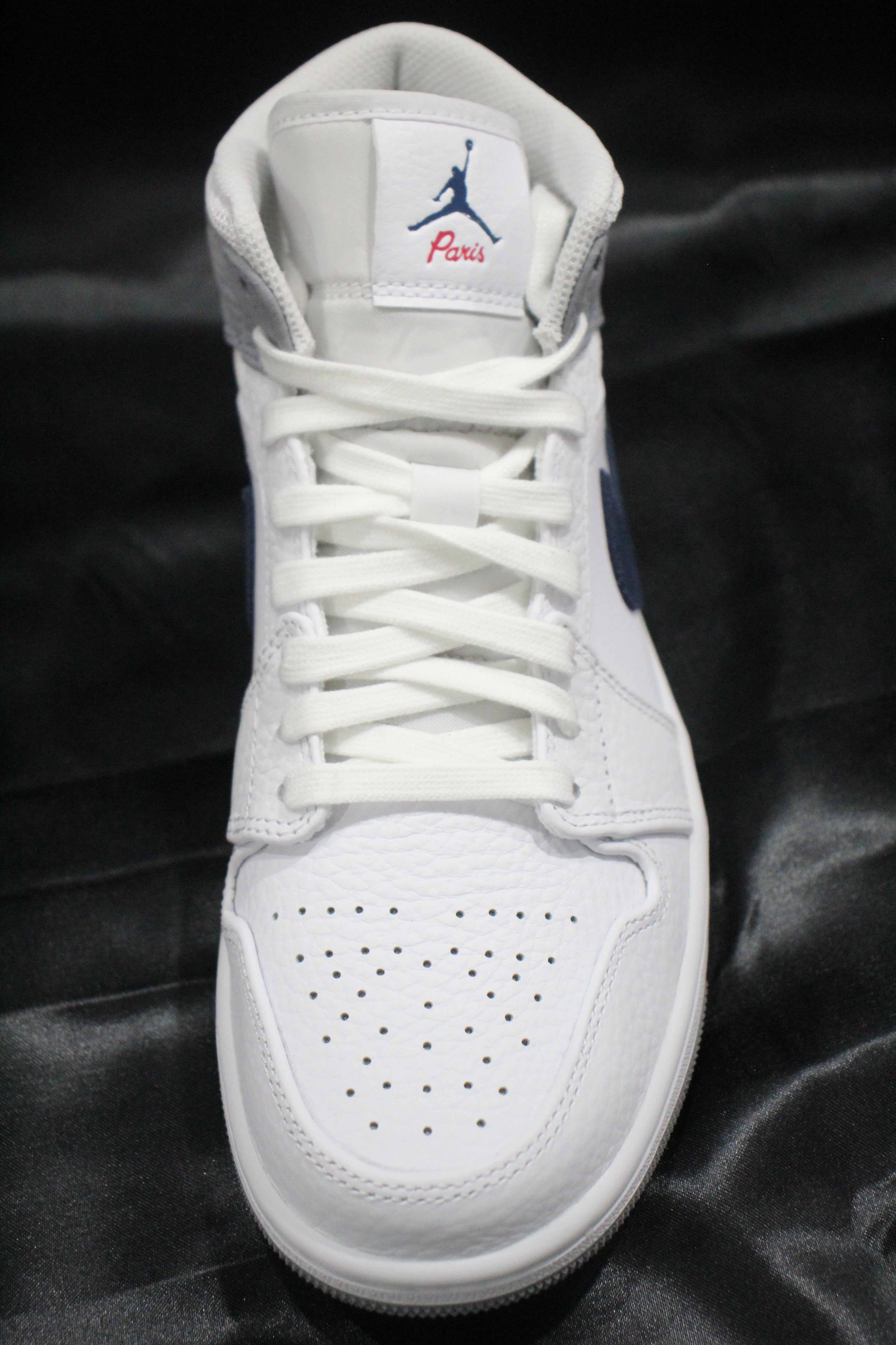 Paris jordan clearance white