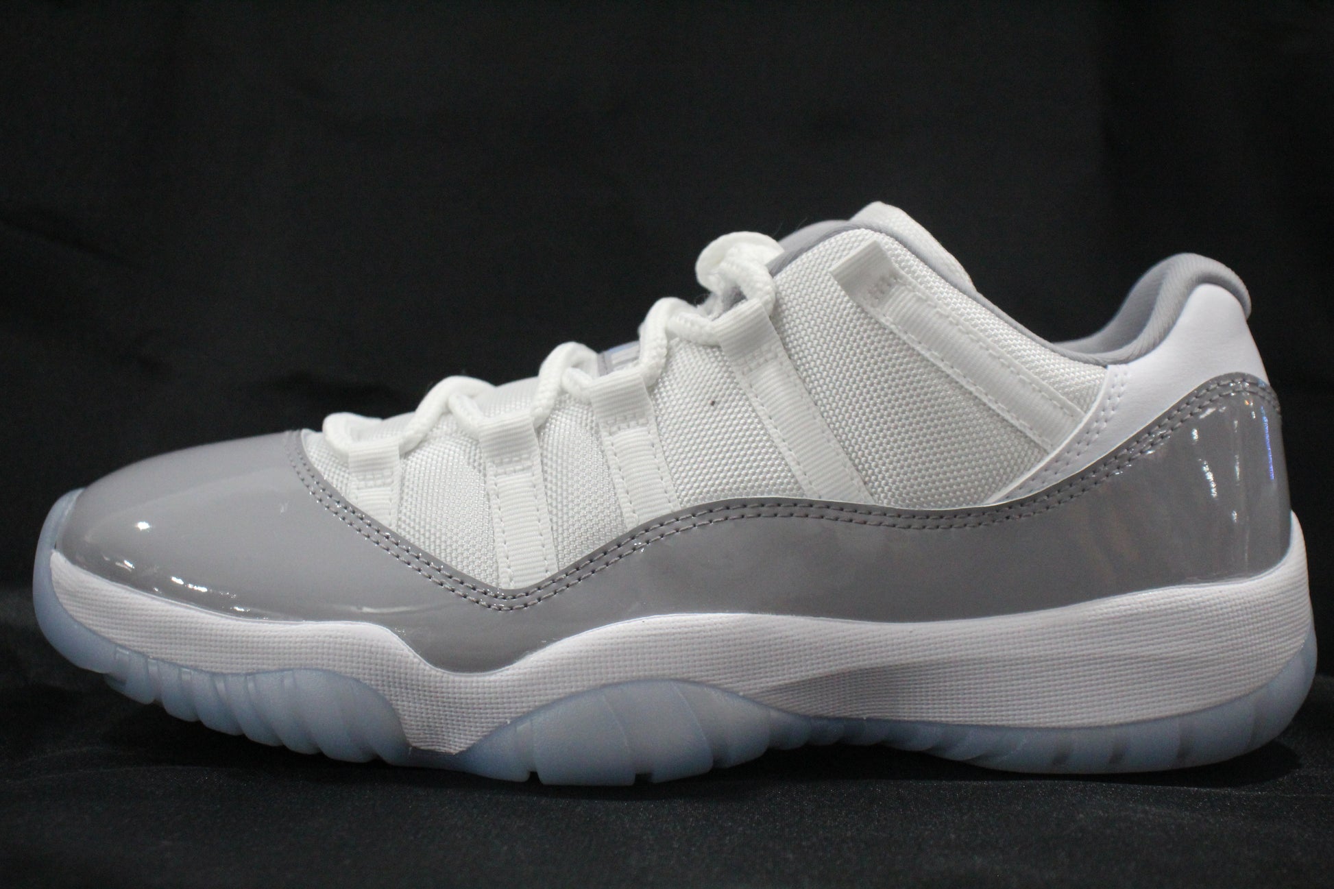 Air Jordan 11 Retro Low Cement Grey